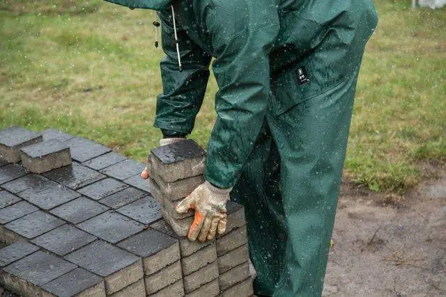 Cutting pavers to fit the edge
